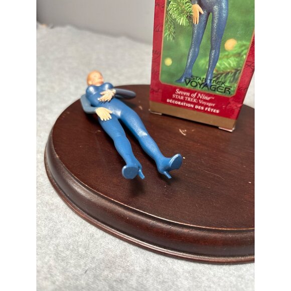 Hallmark Keepsake Ornament Star Trek Voyager Seven of Nine Collectible Figurine - Picture 5 of 8